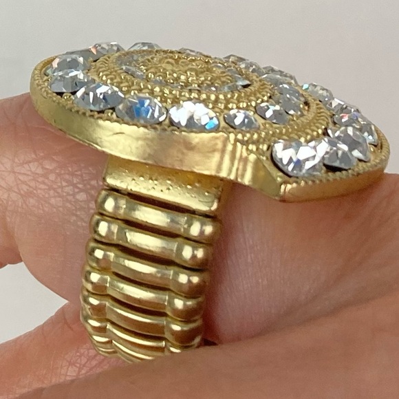 Rhinestone Nautilus Statement Ring  Cocktail in Gold - Picture 10 of 11
